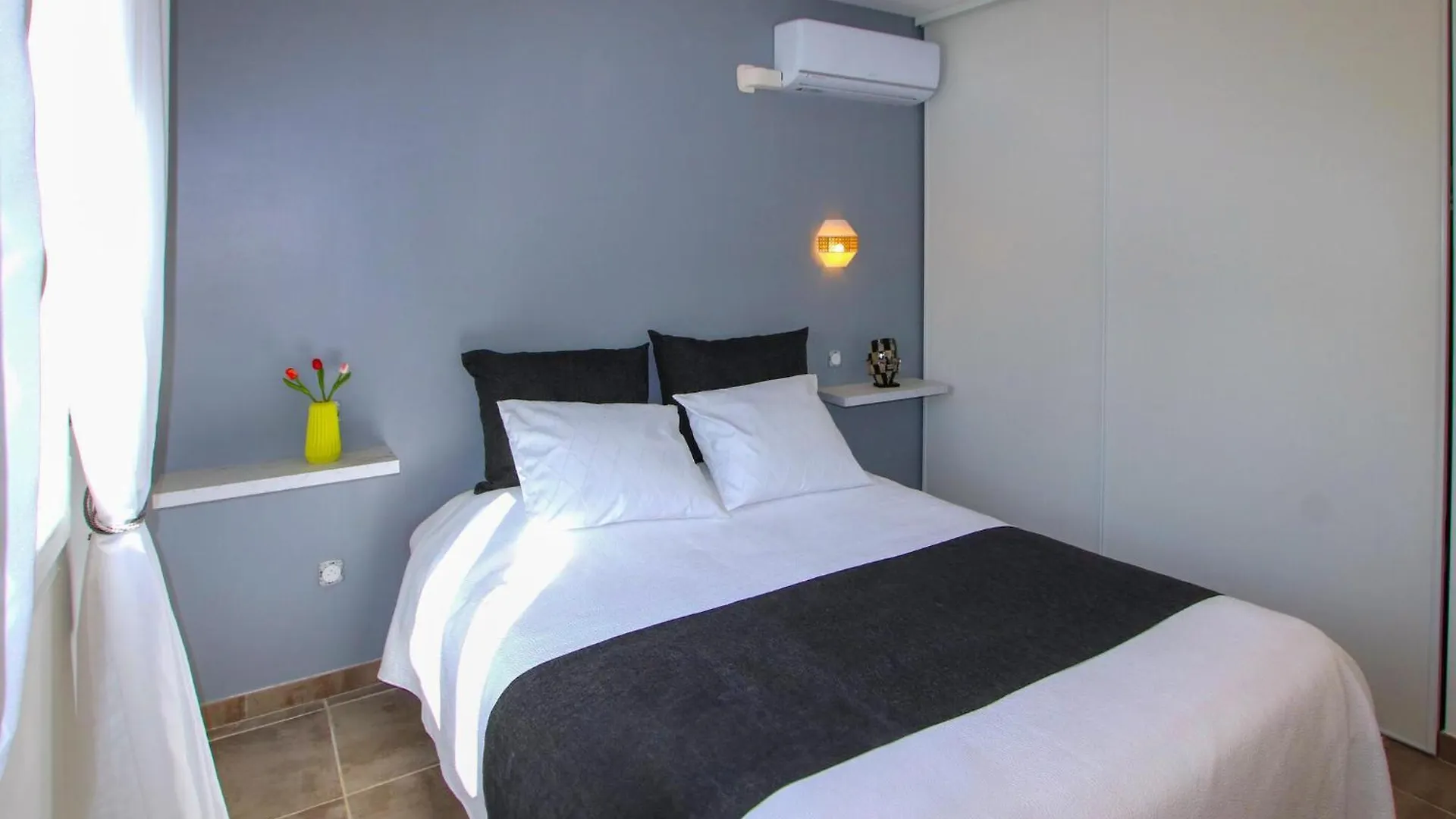 3 Bedroom Beautiful Home In Salavas