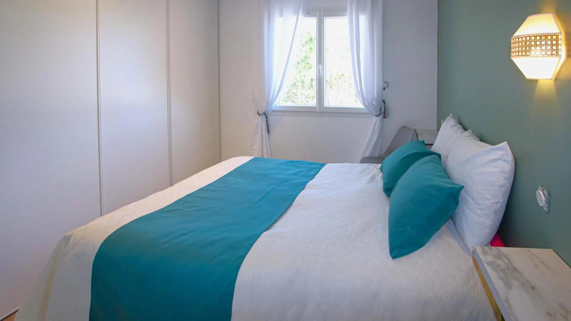 3 Bedroom Beautiful Home In Salavas Holiday home